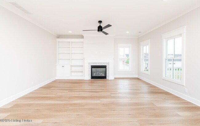 Building Photo - 6100 Passionflower Dr