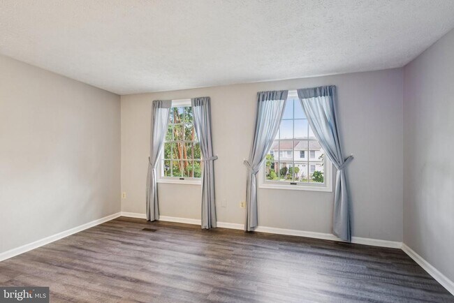 Building Photo - 8549 Blackfoot Ct