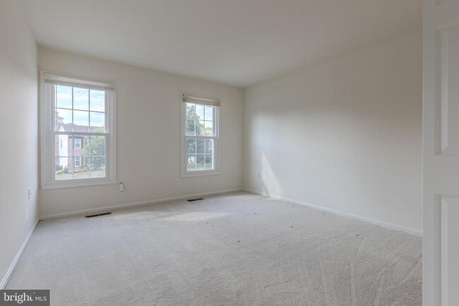 Building Photo - 3929 Sunflower Cir