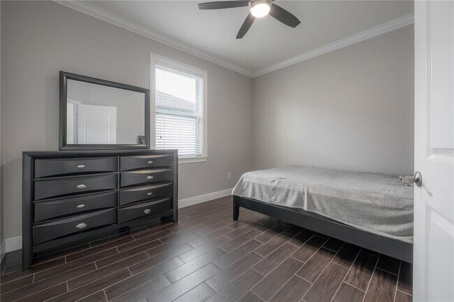 Building Photo - 2510 W South Ave