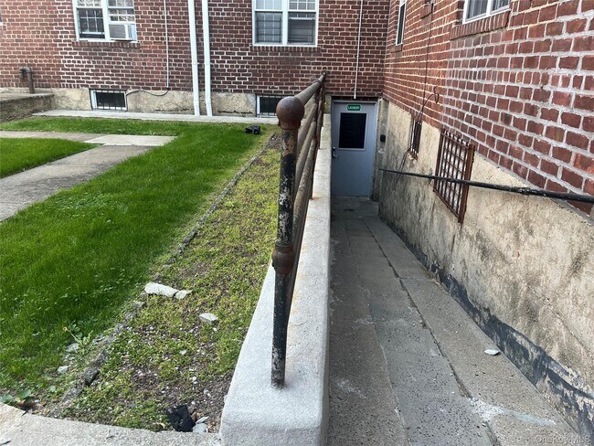 Building Photo - 208-11-208-41 41st Ave