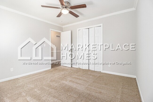Building Photo - 1732 Fontaine Dr