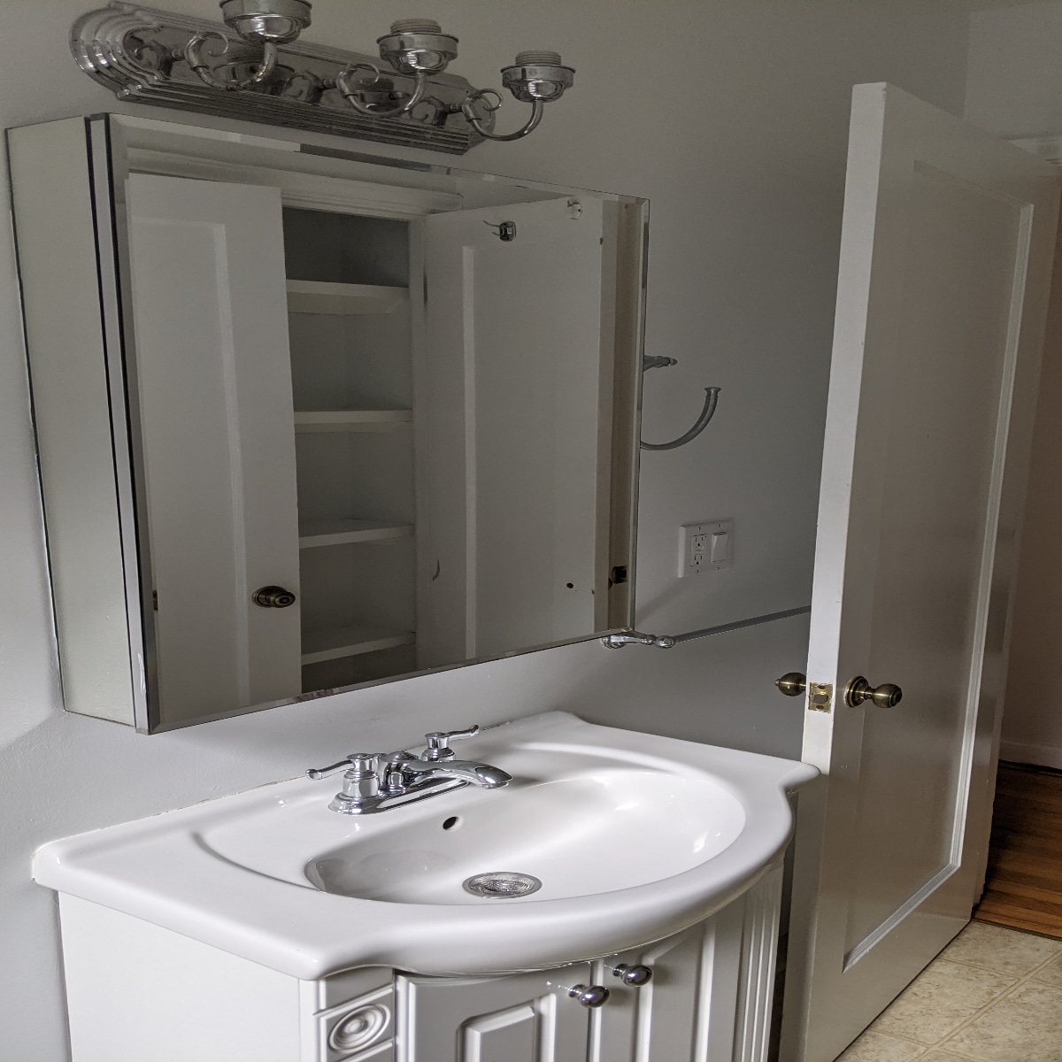 Building Photo - 1036 NE 102nd St