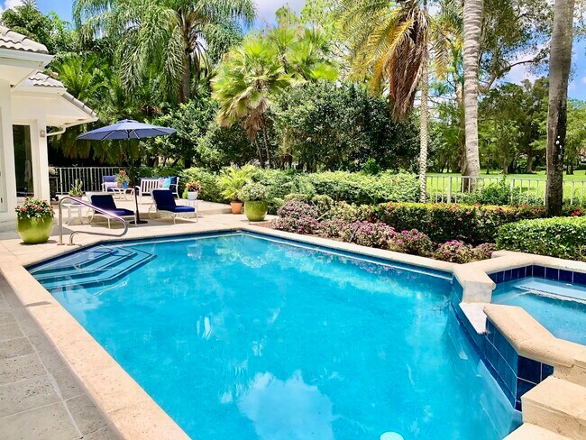 Building Photo - 2313 Golf Brook Dr