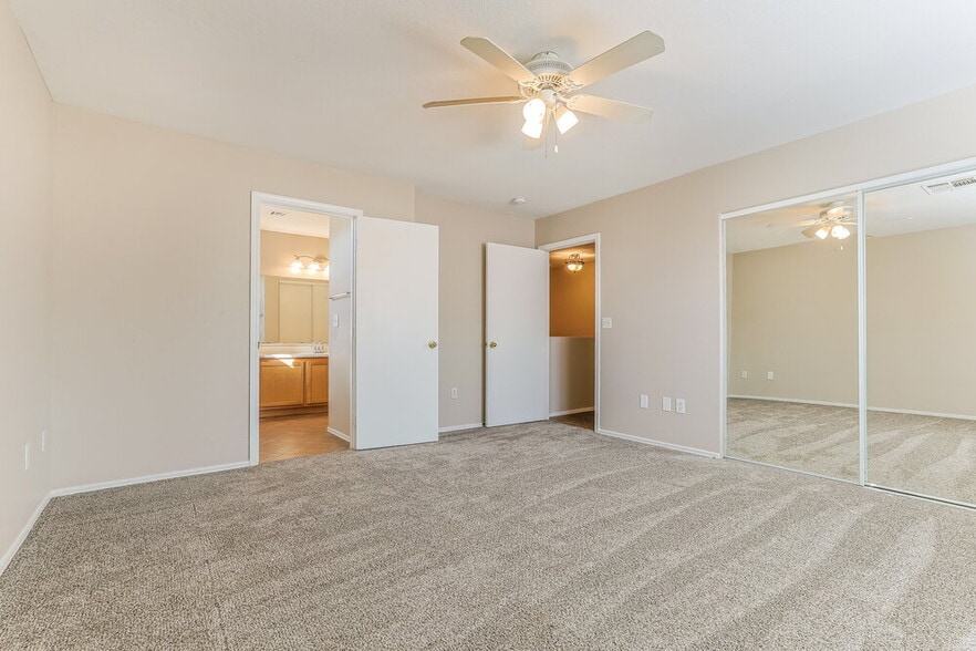 Building Photo - 1190 S Red Rock Ct