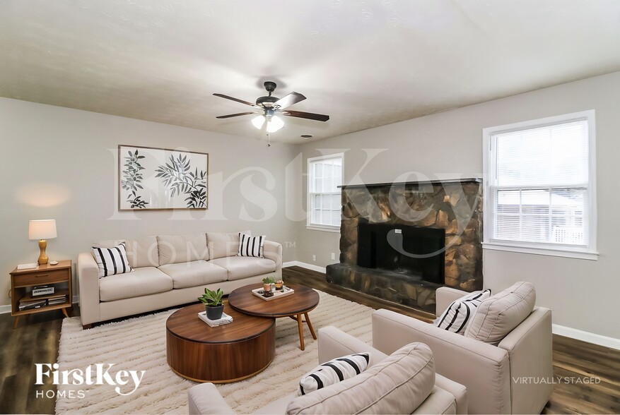 Building Photo - 165 Fireside Way