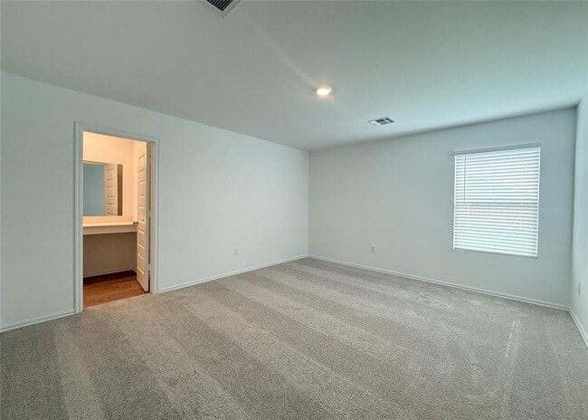 Building Photo - 16208 Lovers Ln