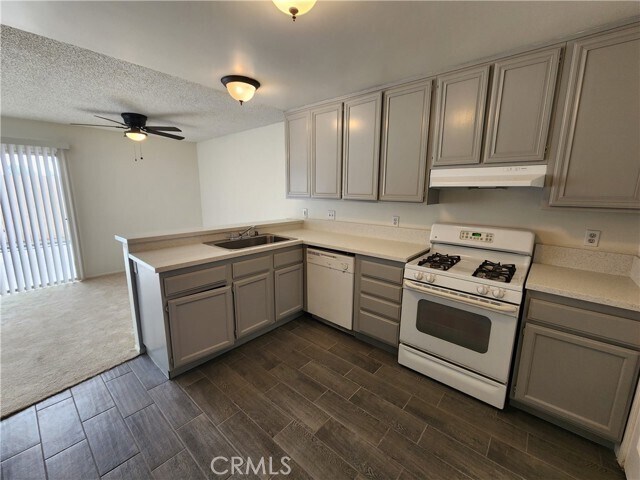 Building Photo - 10495 Adobe Ct