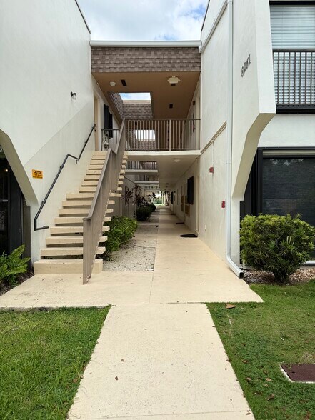 Building Photo - 8261 SW 128th St