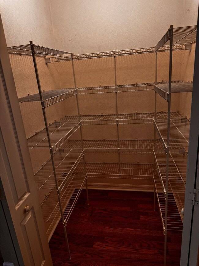 Building Photo - AVAILABLE NOW