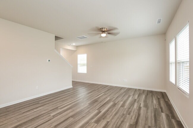 Building Photo - 1211 Sweet Cherry Dr