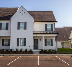 Building Photo - 3556 Fenwick Wy