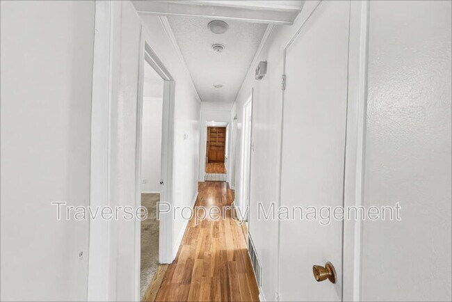 Building Photo - 3862 Wonder Ct