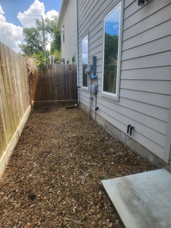 Building Photo - 5831 Highland Sky Ln