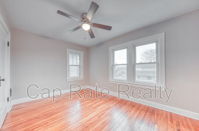 Building Photo - 508 Thurman Ave