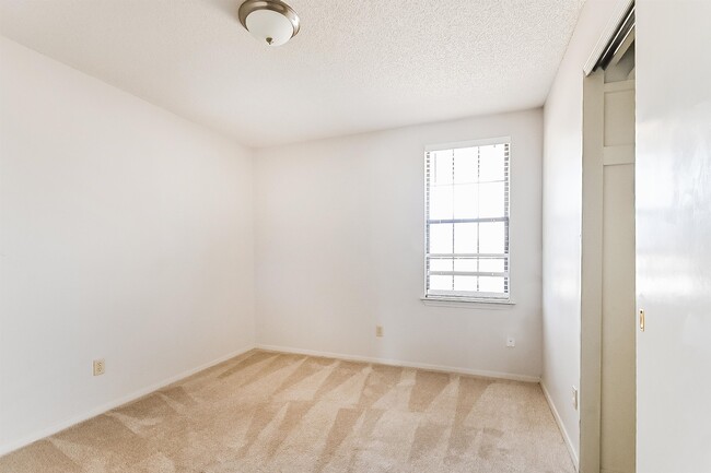 Building Photo - 4398 French Market Cir E