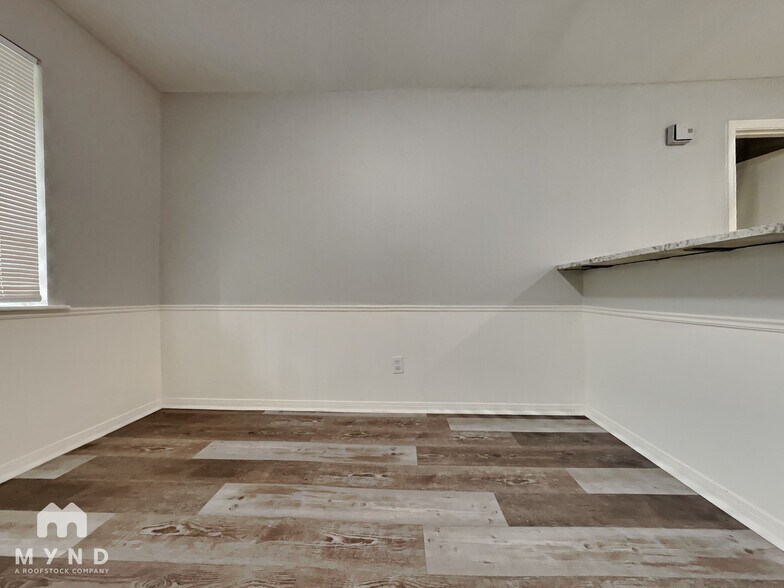 Building Photo - 2163 Drayton Ln