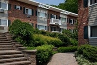 Building Photo - 427 Main St