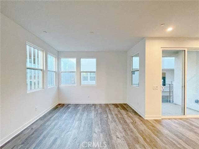 Building Photo - 1330 W Cara Dr