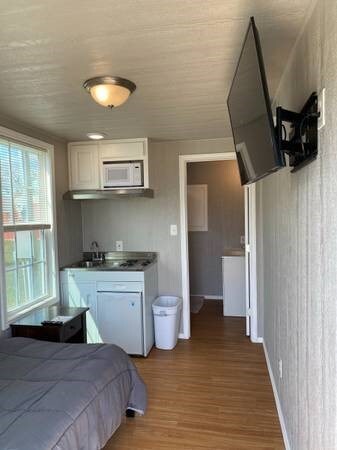 Building Photo - 4601 Rasco Ave