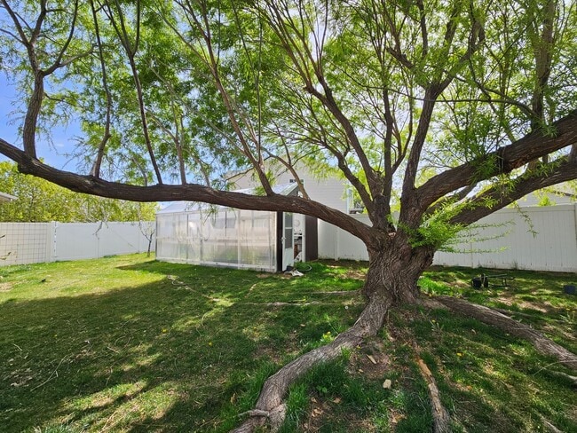 Building Photo - 3 Bedroom, North Salt Lake Gem with RV Parking, Workshop & Spacious Backyard Retreat