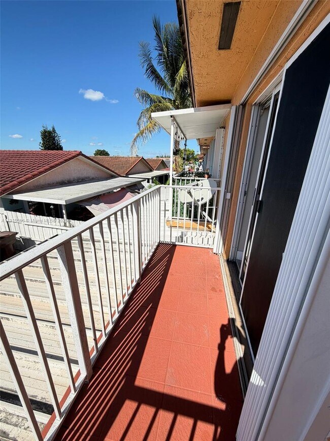 Building Photo - 3375 W 76th St