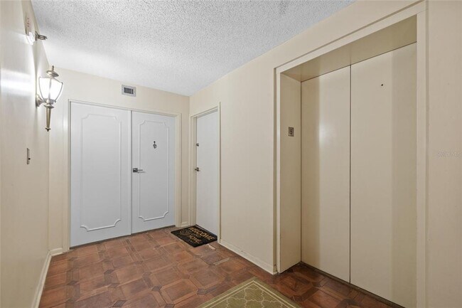 Building Photo - 3301 Bayshore Blvd