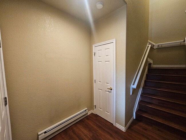 Building Photo - 6697 S Forest Way