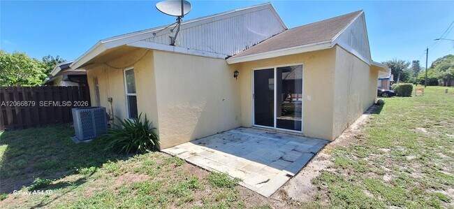Building Photo - 5721 Wingham Way