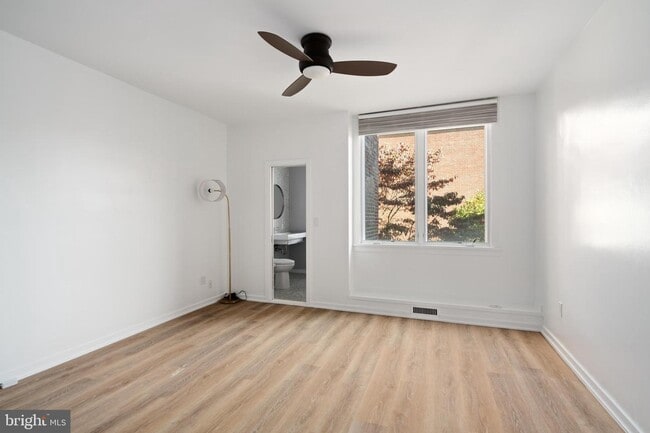 Building Photo - 317 S 18th St