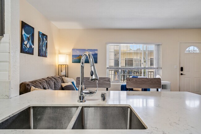 Building Photo - 4253 Central Ave