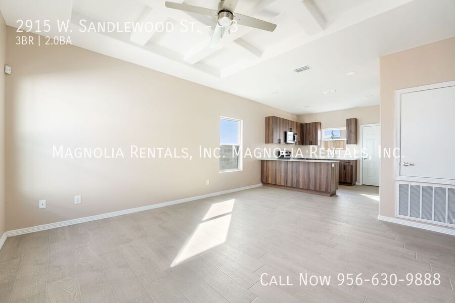 Building Photo - 2915 W Sandlewood St