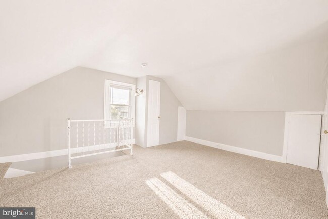 Building Photo - 53 E Hancock St