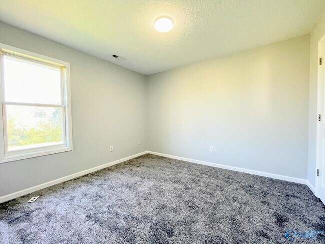 Building Photo - 109 Tanner Ridge Cir