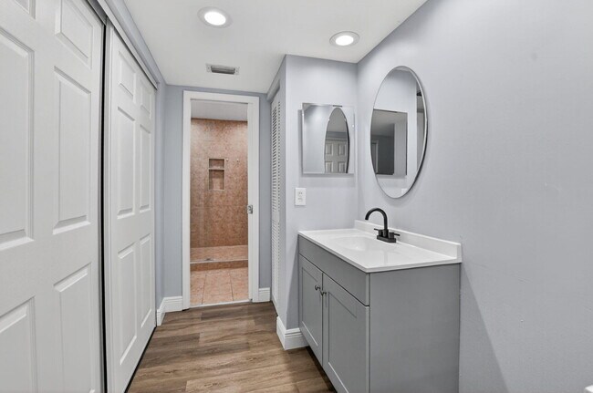 Building Photo - 22847 Ironwedge Dr