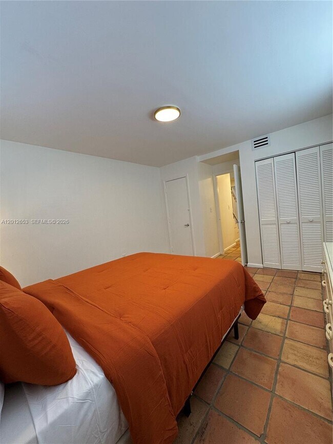 Building Photo - 1460 Ocean Dr