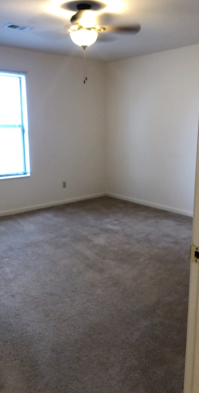 Building Photo - Oxford Place Apartments