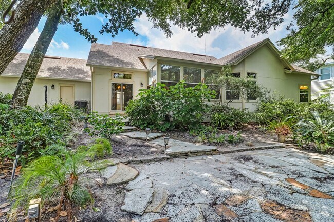 Building Photo - Coastal Living on Amelia Island