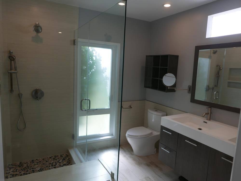 Master Bath - 16740 Morrison St