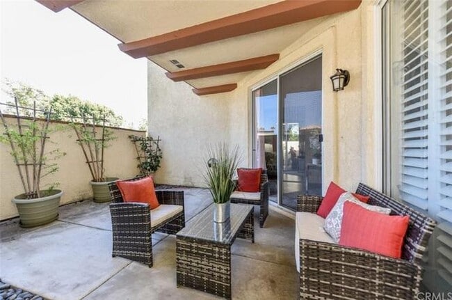 Building Photo - 13350 Savanna