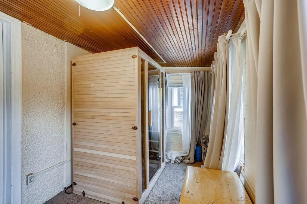 Building Photo - 3405 Minnehaha Ave