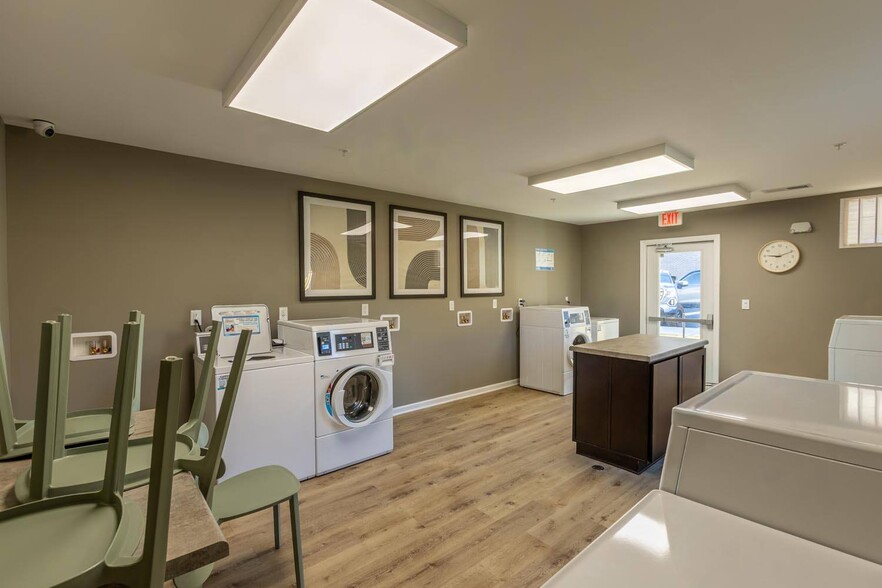 Building Photo - Clemons Greene