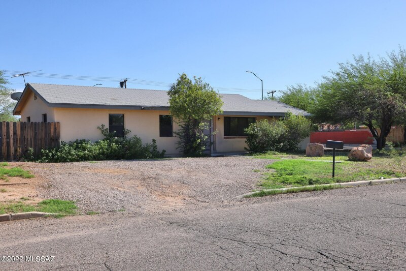 Primary Photo - 1304 E Copper St
