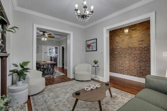 Building Photo - Stunning Restored 4BR Home Steps from Goodale Park & the Short North