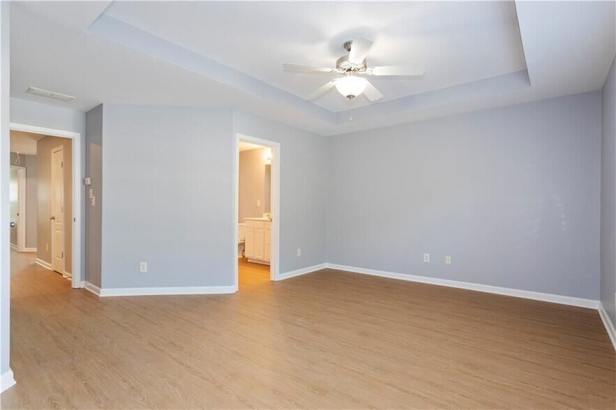 Building Photo - 995 Treymont Way SW