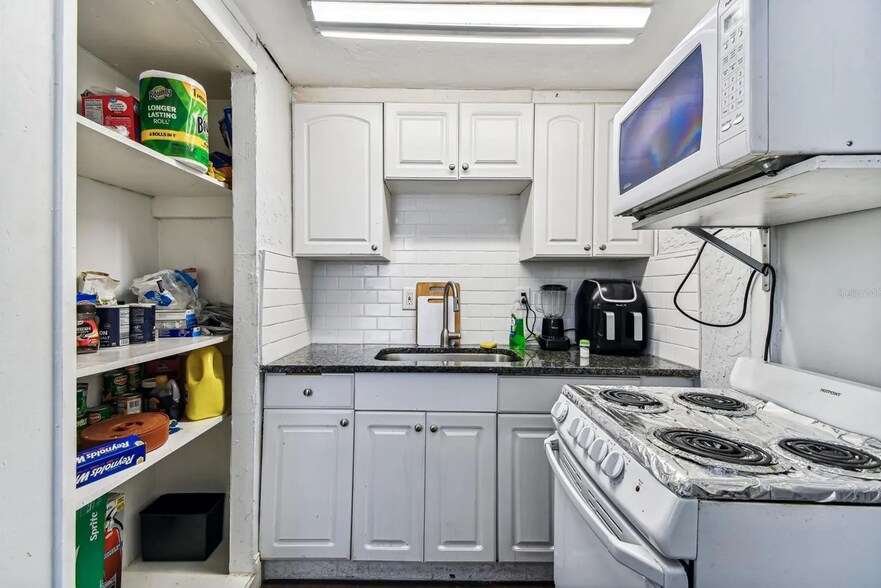 Building Photo - 1414 17th St W