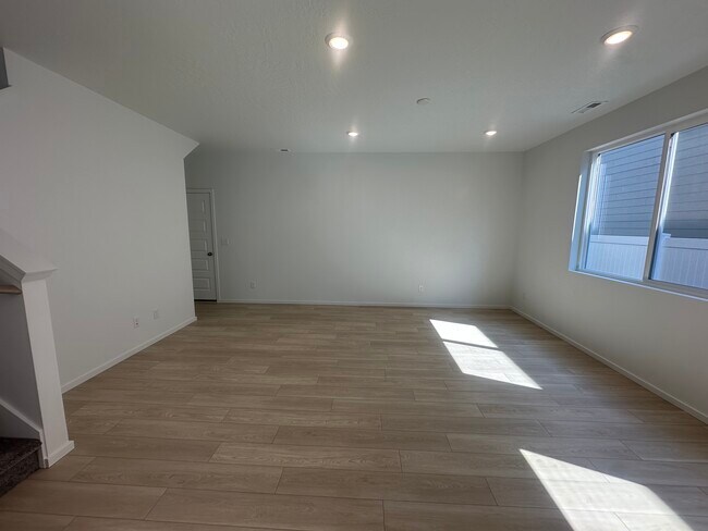 Building Photo - 24874 E Snowy Owl Lp
