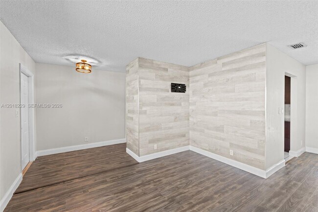 Building Photo - 3165 NW 116th Ave