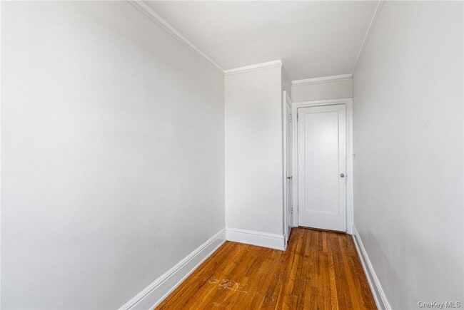 Building Photo - 240 Martine Ave