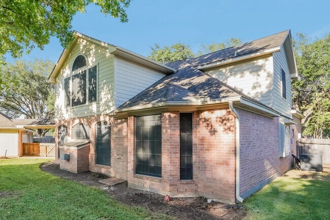 Building Photo - 1423 Tilman Dr